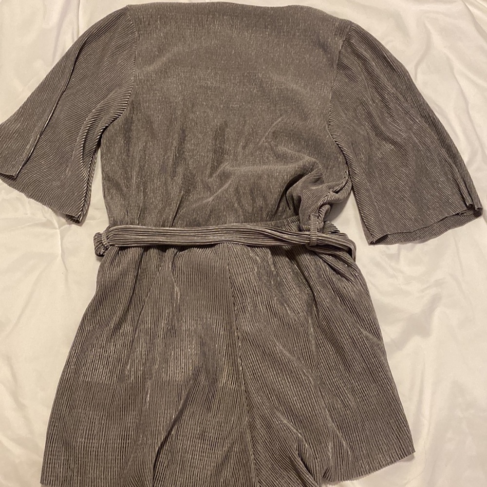 Tobi short sleeve romper - Picture 4 of 4